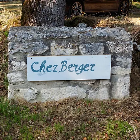 Bed & Breakfast Chez Berger, 2 Persoons Gastenkamer, 1 Hond Toegestaan In Overleg Flaugnac